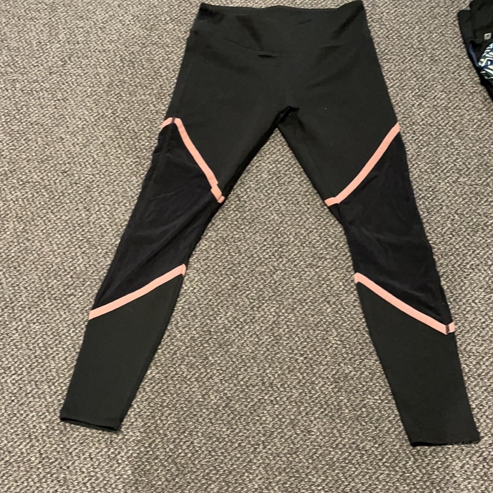Fabletics leggings - Picture 2 of 2